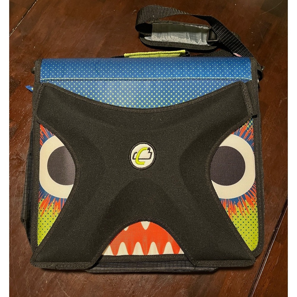 Case-It Monster X-Hugger Round 3 Ring Zipper Binder with Strap NWOT Unused